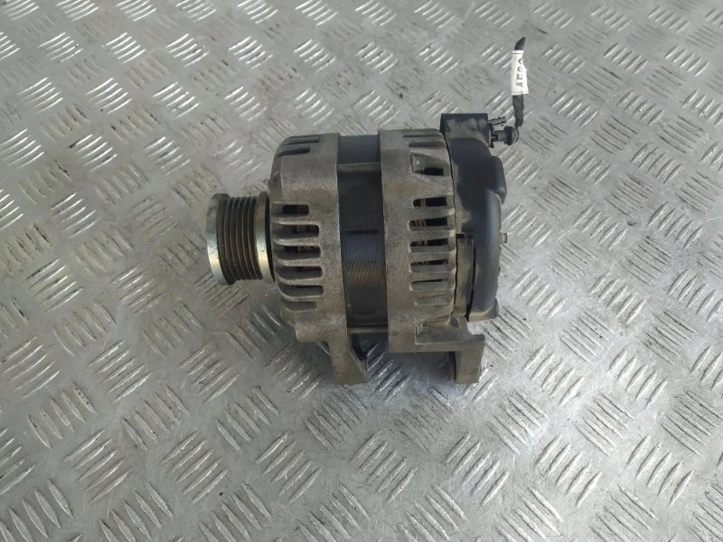 Генератор Chevrolet Cruze 13500577 J300 F18D4