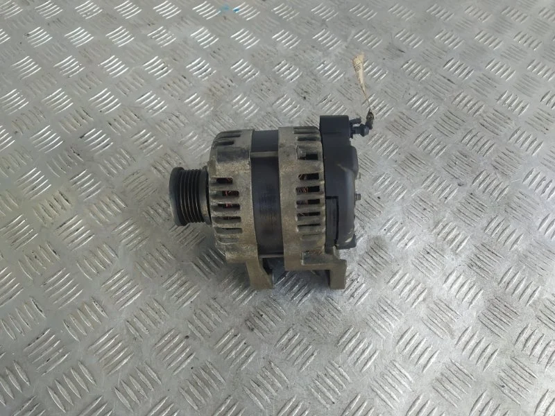 Генератор Chevrolet Cruze 13500577 J300 F18D4
