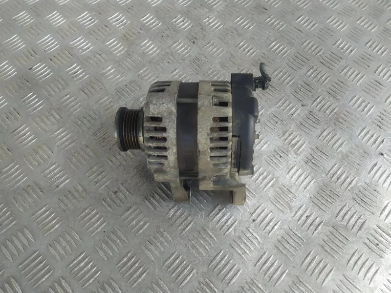 Генератор Chevrolet Cruze 13500577 J300 F18D4