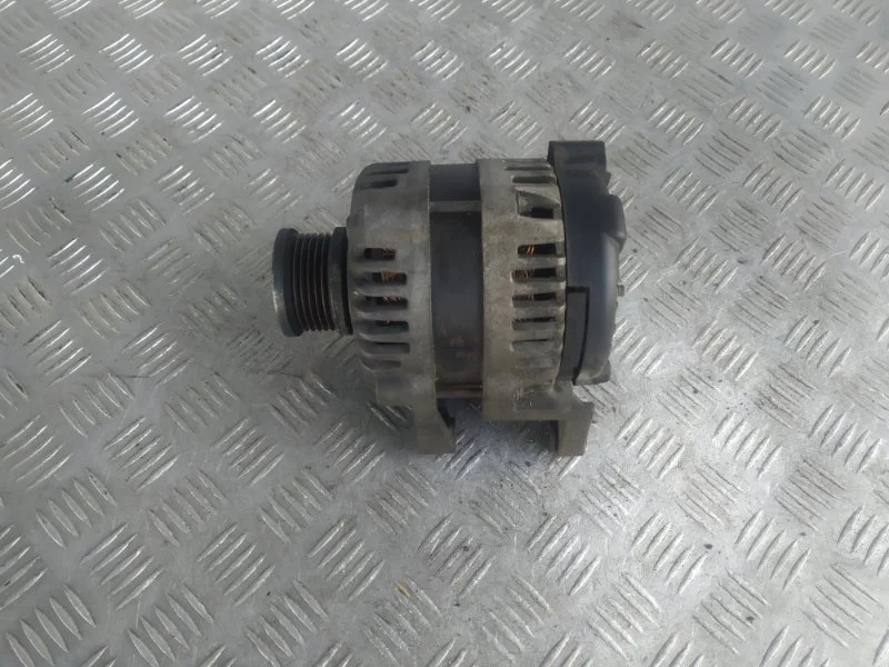 Генератор Chevrolet Cruze 13500577 J300 F18D4