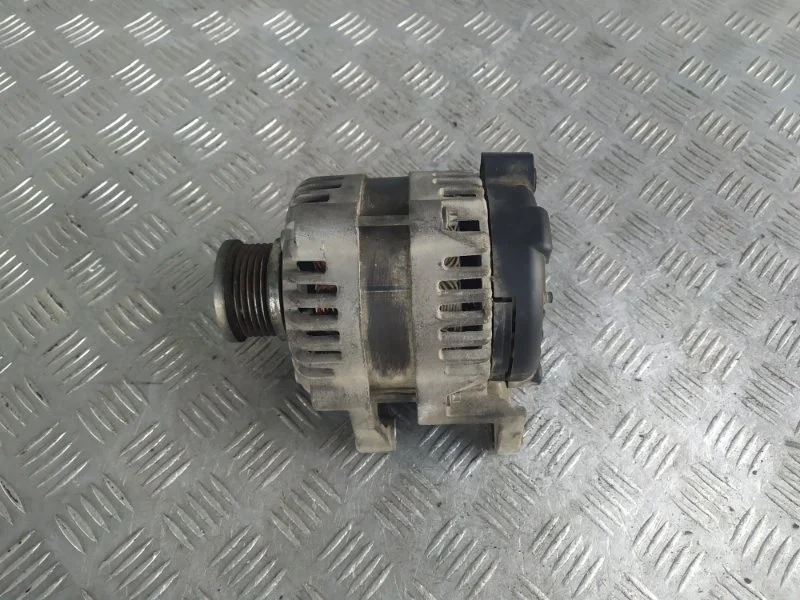 Генератор Chevrolet Cruze 13500577 J300 F18D4