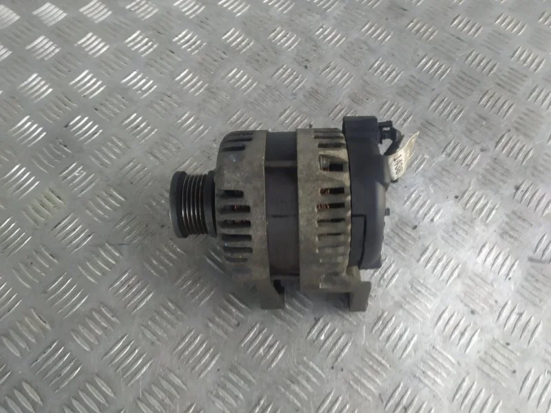 Генератор Chevrolet Cruze 13500577 J300 F18D4
