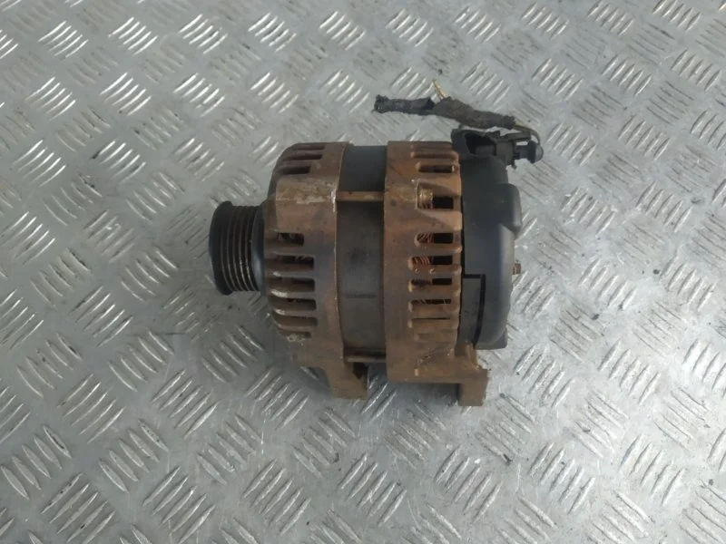 Генератор Chevrolet Cruze 13500577 J300 F18D4