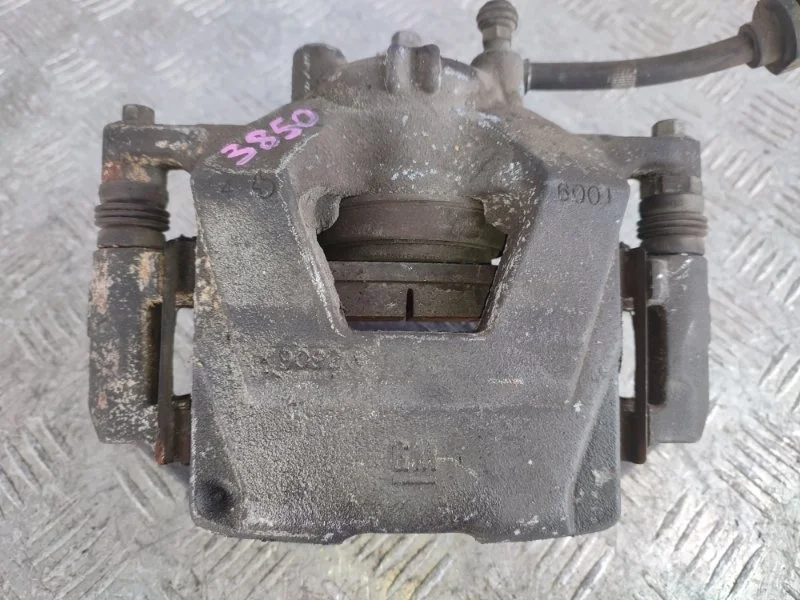 Суппорт тормозной CHEVROLET CRUZE 13301189 J300, передний левый