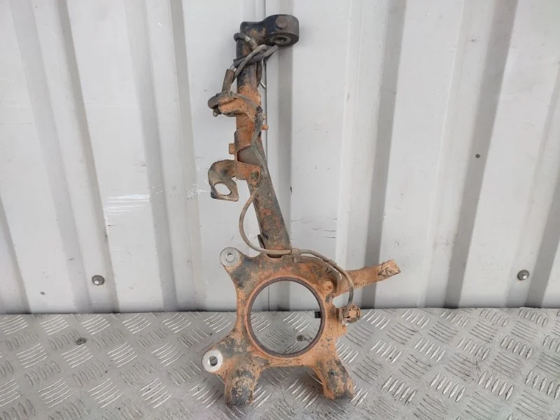 Кулак поворотный Toyota Prado 2011 4321260170 150, передний левый