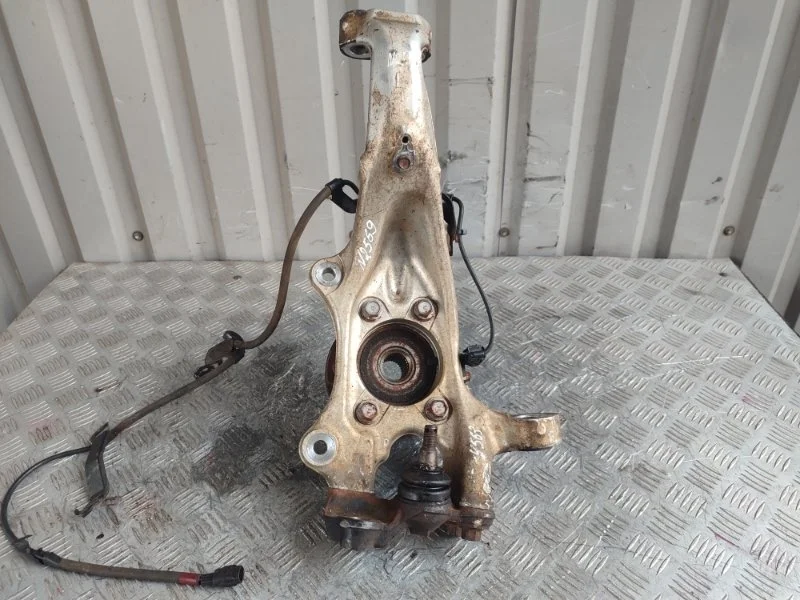 Кулак поворотный LEXUS LS600H 2010 4320250040 UVF45, передний левый