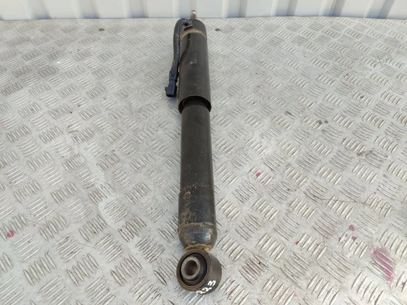 Стойка подвески Lexus Gx470 4853069165 1, задняя