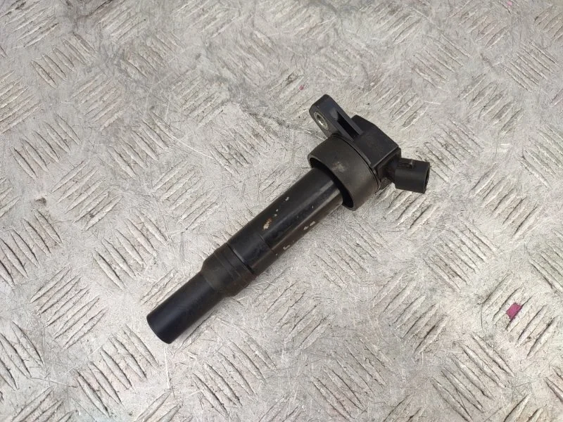 Катушка зажигания KIA CARENS 2015 273002E000 4 G4NC