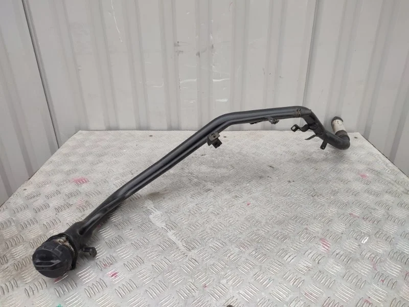 Горловина топливного бака Mitsubishi Pajero MR959776 3