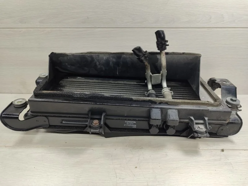 Радиатор масляный Toyota SEQUOIA 2015 329100C010 USK65 3UR-FE