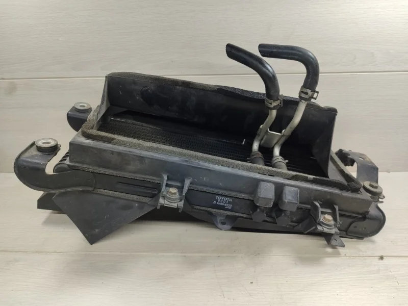 Радиатор масляный Toyota SEQUOIA 2014 329100C010 USK65 3UR-FE