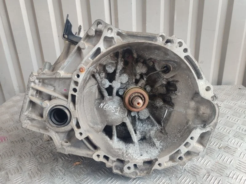 МКПП Toyota COROLLA 3030002350 E15 1ZR