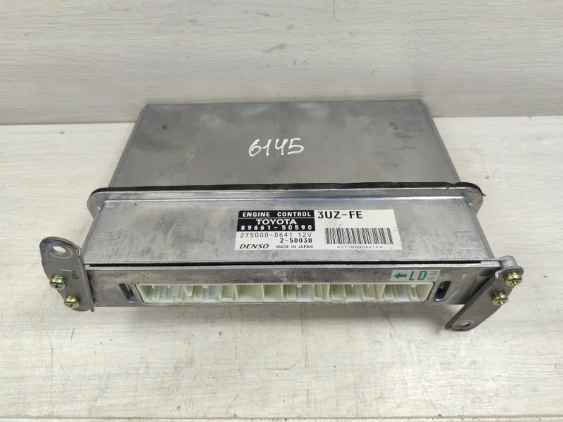 Блок управления двигателем Toyota Celsior 8966150590 UCF31 3UZ-FE