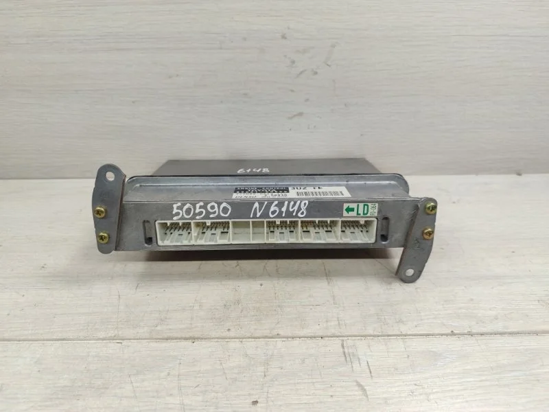 Блок управления двигателем Toyota Celsior 8966150590 UCF31 3UZ-FE