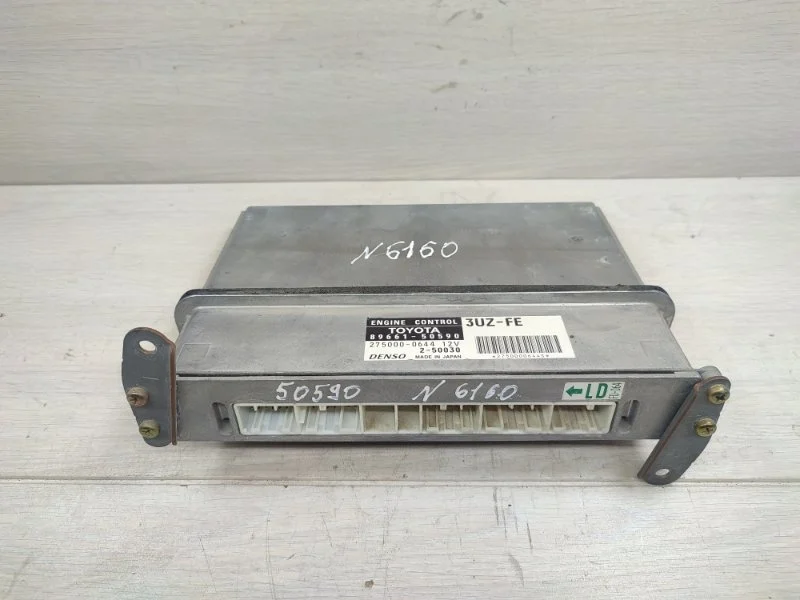 Блок управления двигателем Toyota Celsior 8966150590 UCF31 3UZ-FE