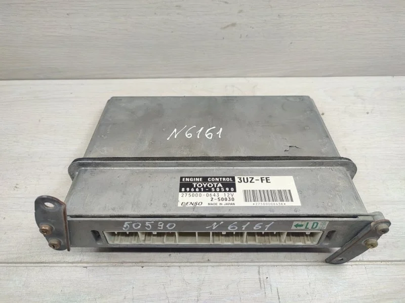 Блок управления двигателем Toyota Celsior 8966150590 UCF31 3UZ-FE