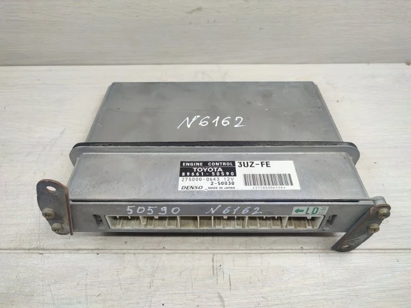 Блок управления двигателем Toyota Celsior 8966150590 UCF31 3UZ-FE