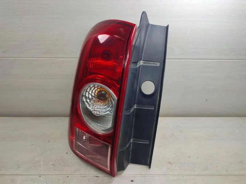 Фонарь RENAULT DUSTER 265553627R, задний левый