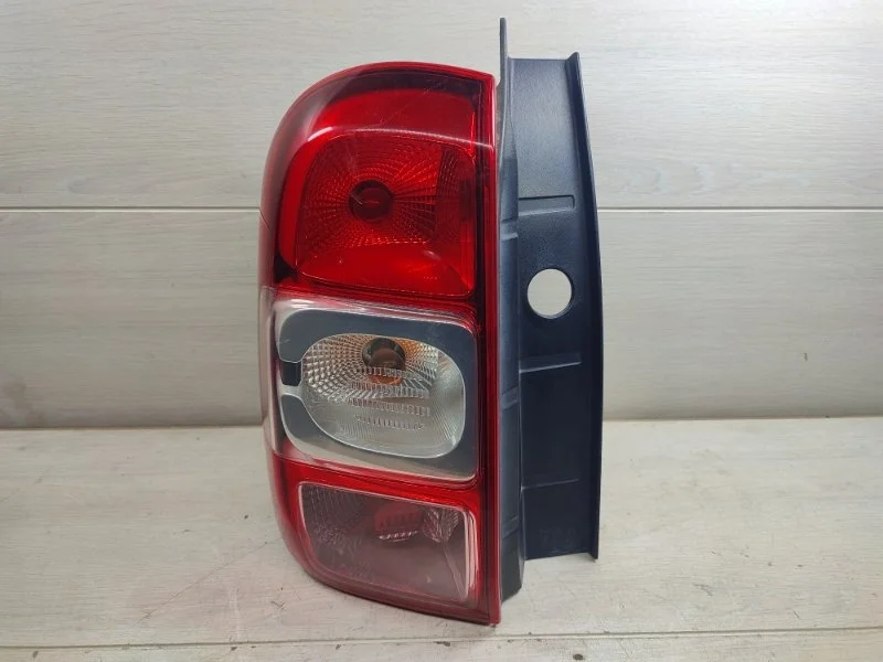 Фонарь RENAULT DUSTER 265551793R, задний левый