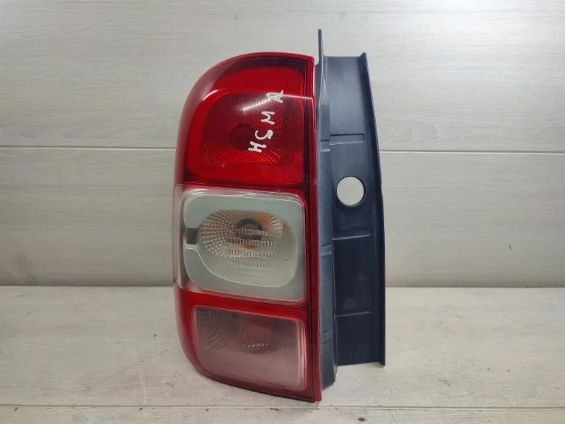 Фонарь RENAULT DUSTER 265551793R, задний левый