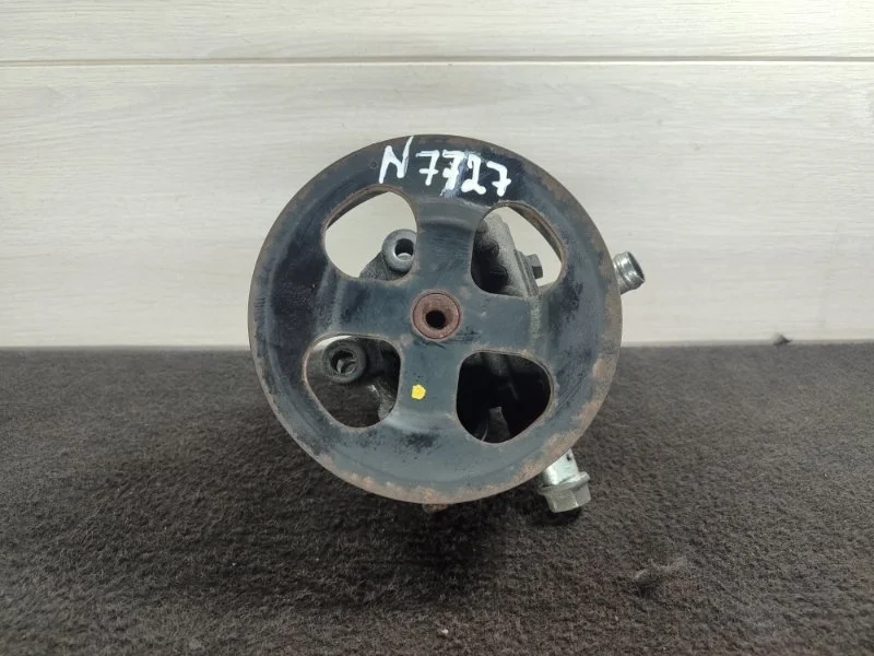 Насос гидроуселителя руля TOYOTA TUNDRA 443100C090 USK56 3UR