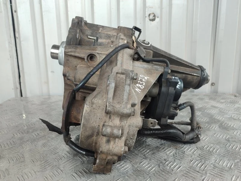Раздаточная коробка Nissan Pathfinder 33100EA310 R51 YD25
