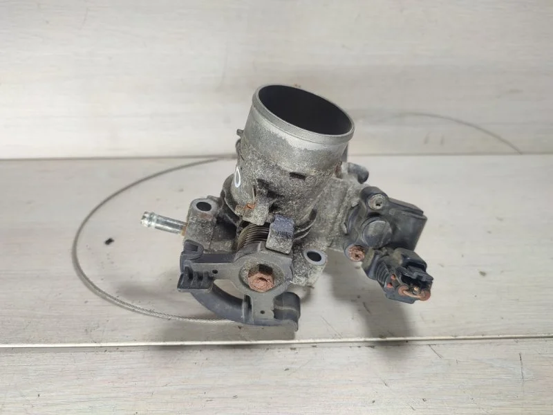 Дроссельная заслонка Toyota COROLLA 2002 2221021010 E12 1NZ-FE