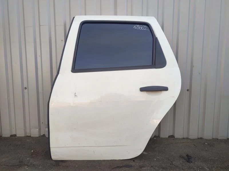 Дверь Renault Duster 801015127R 1 HSM, задняя левая