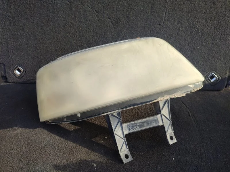 Фара галогеновая VOLKSWAGEN MULTIVAN 7H1941016L T5, передняя правая