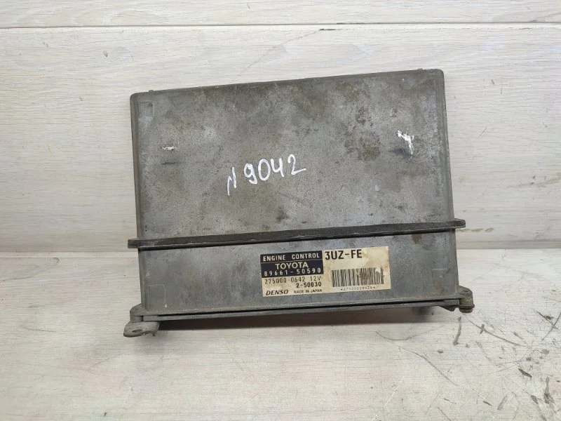 Блок управления двигателем Toyota Celsior 8966150590 UCF31 3UZ-FE