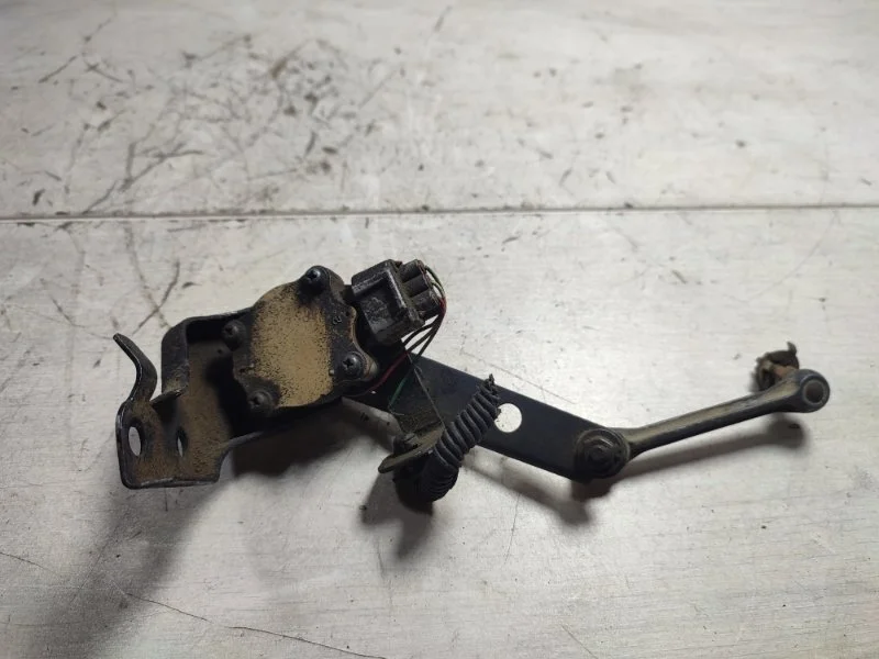 Датчик положения кузова TOYOTA LAND CRUISER 8940760010 UZJ100, задний