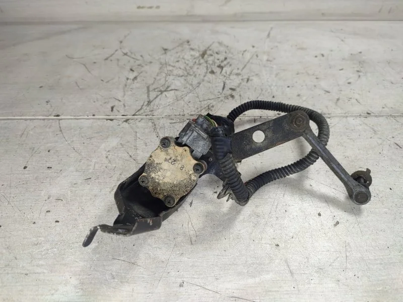 Датчик положения кузова TOYOTA LAND CRUISER 8940760010 UZJ100, задний