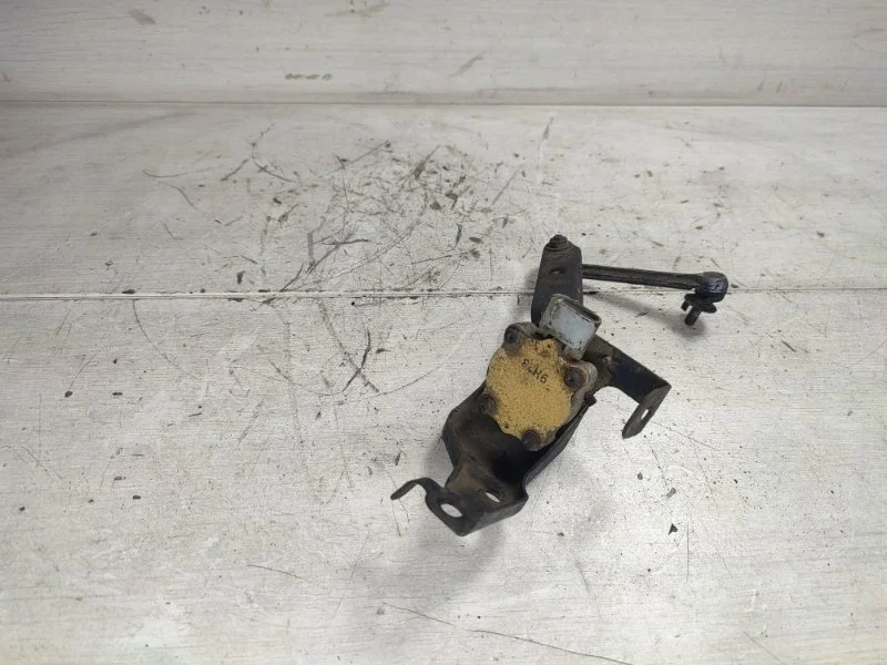 Датчик положения кузова TOYOTA LAND CRUISER 8940760010 UZJ100, задний