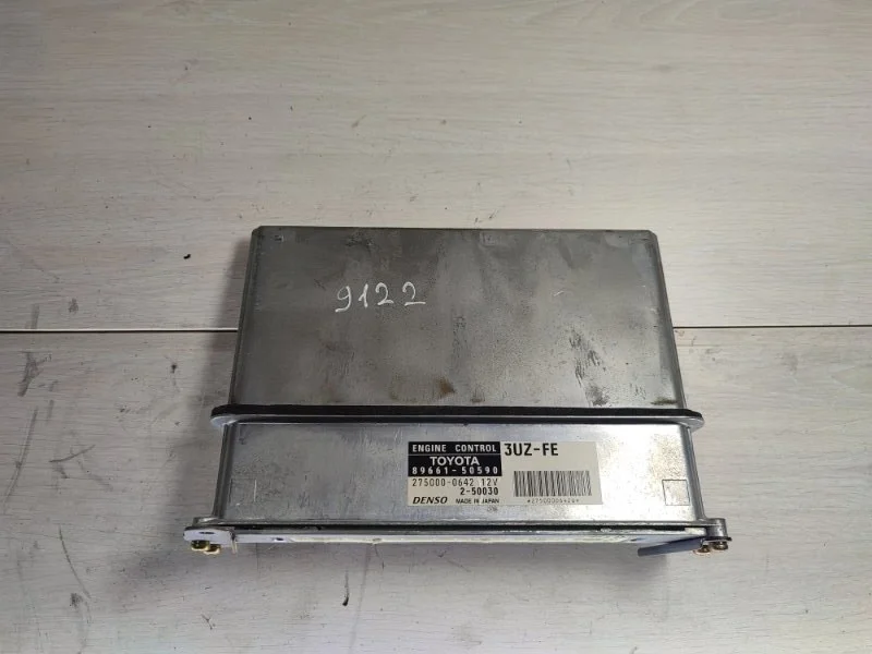 Блок управления двигателем Toyota Celsior 8966150590 UCF31 3UZ-FE