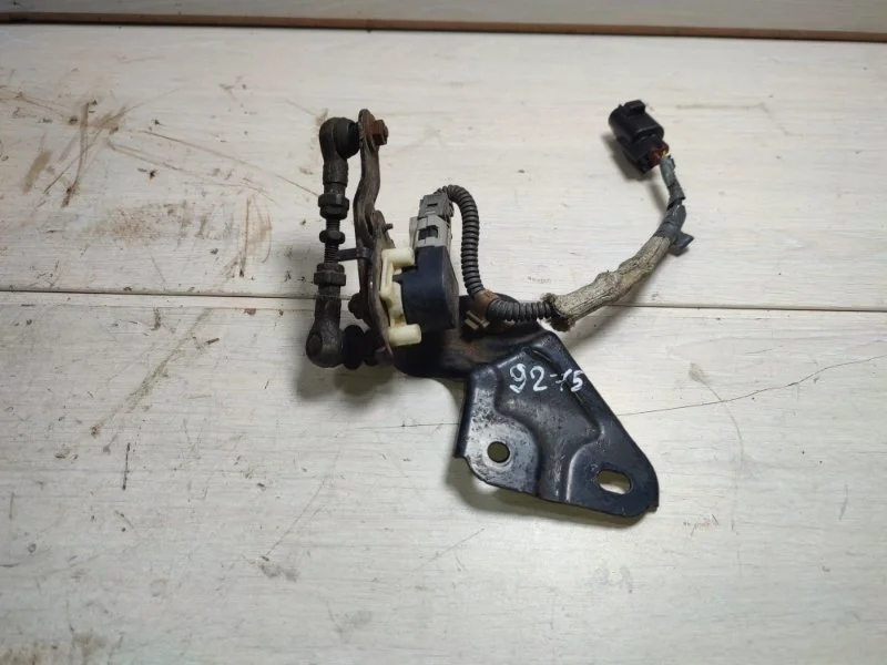 Датчик положения кузова Toyota Prado 8940760040 150, задний правый