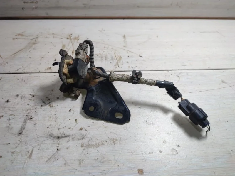 Датчик положения кузова Toyota Prado 8940760040 150, задний правый