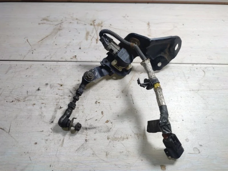 Датчик положения кузова Toyota Prado 8940760040 150, задний правый