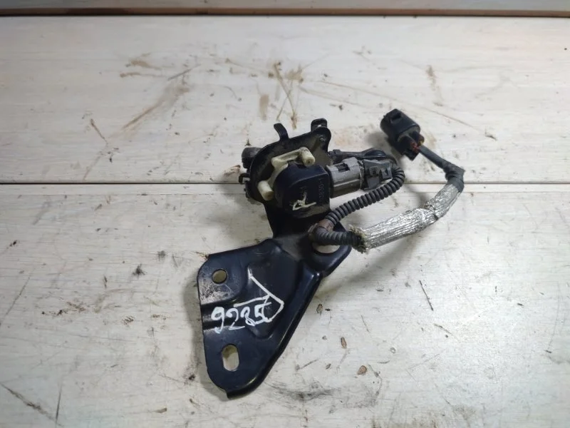 Датчик положения кузова Toyota Prado 8940760040 150, задний правый