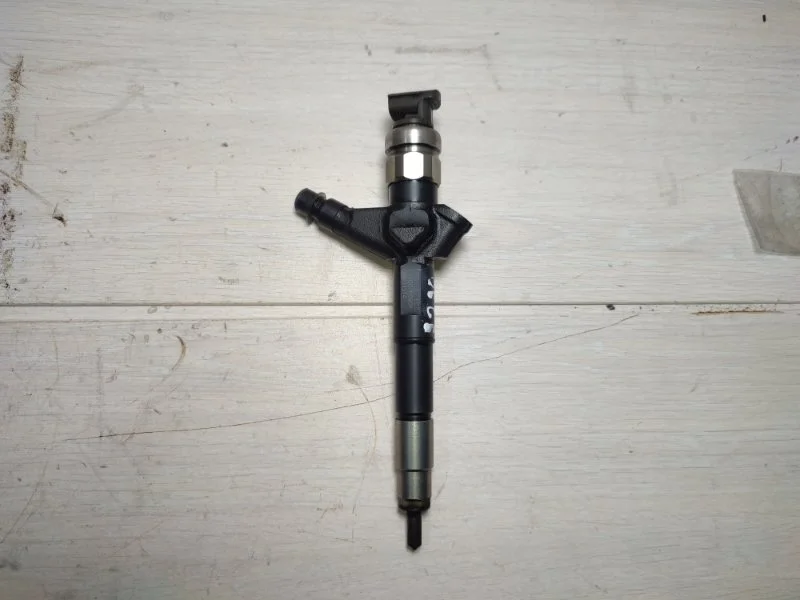 Форсунка топливная NISSAN PATHFINDER 16600EC00A R51 YD25