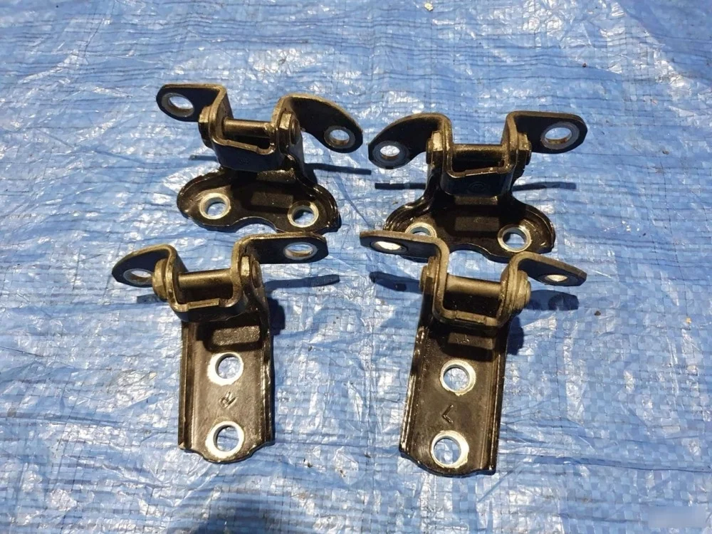 Петля двери Lexus IS250 2007 6875020120 GSE20, задняя правая