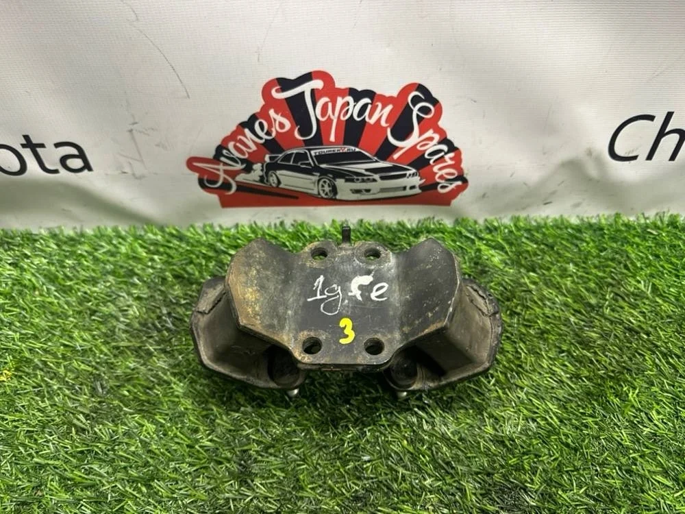 Подушка АКПП Toyota Altezza 2001 1237146050 GXE10 1G-FE
