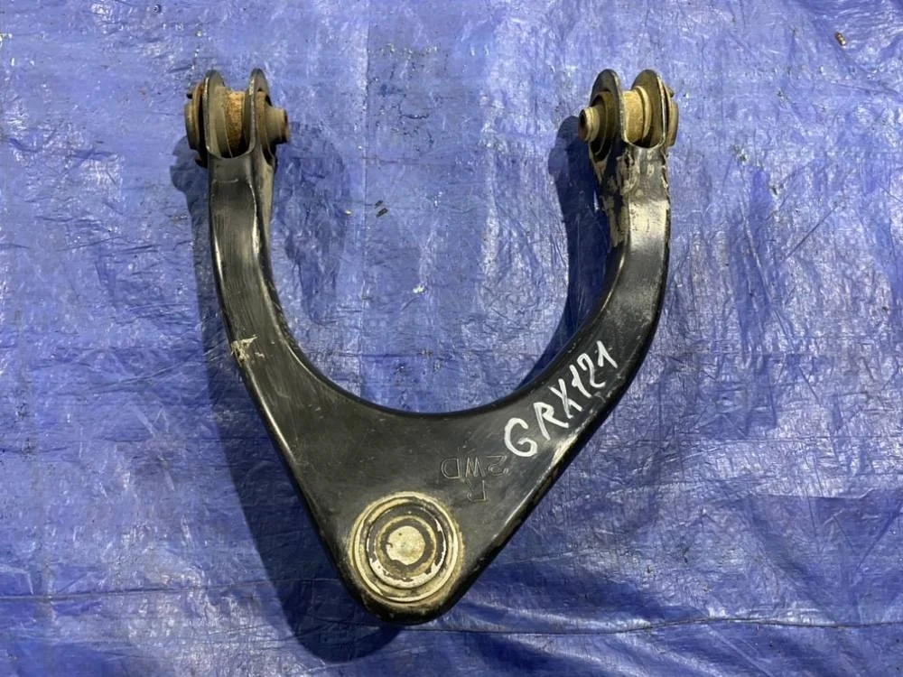 Рычаг верхний Toyota Mark X 2007 4861039125 GRX121, передний правый