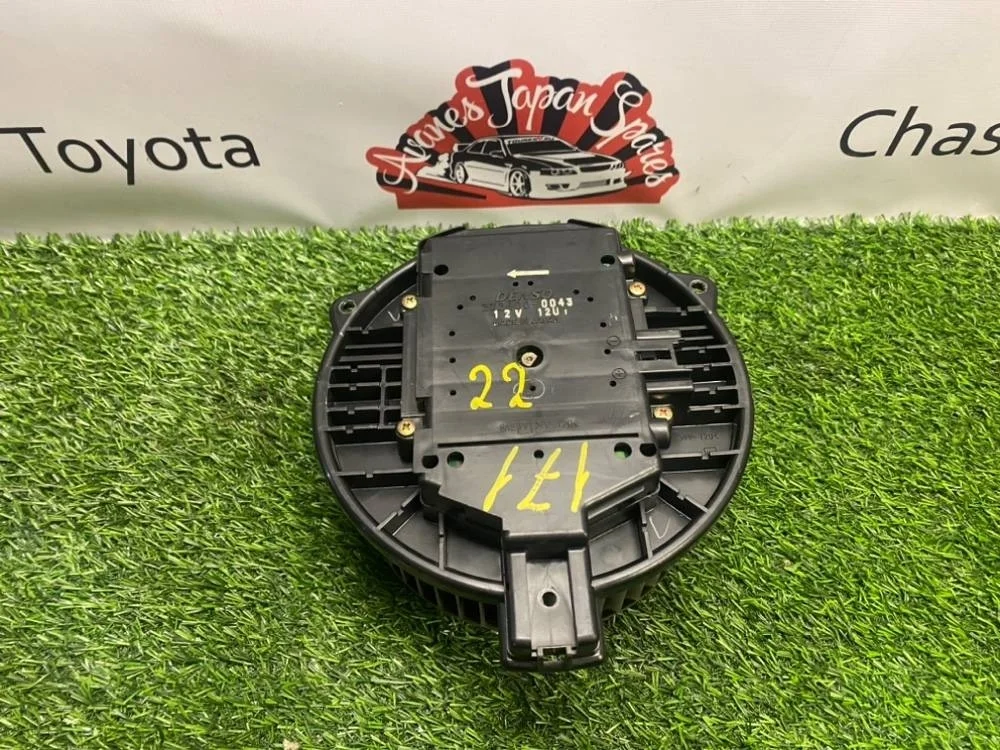 Моторчик печки Toyota Crown 2003 8710330410 JZS171