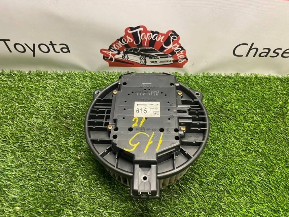 Моторчик печки Toyota Mark 2 2002 8710330430 GX110