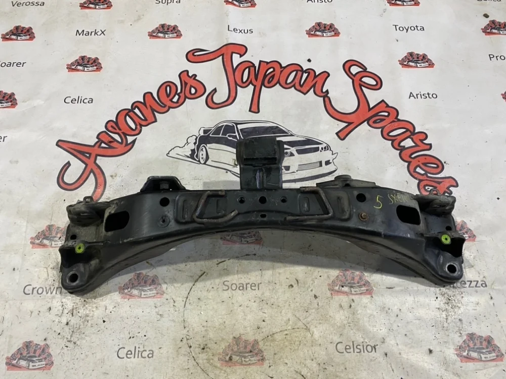 Подрамник ДВС Toyota Altezza Gita 2002 5120153020 JCE10, передний
