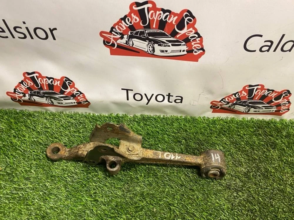 Рычаг прямой Toyota Crown 2000 4806922140 GS171, передний левый