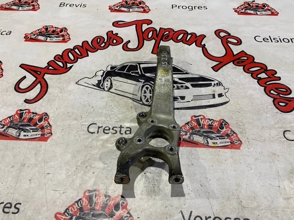 Кулак поворотный Lexus IS220D 2009 4320253010 ALE20, передний левый