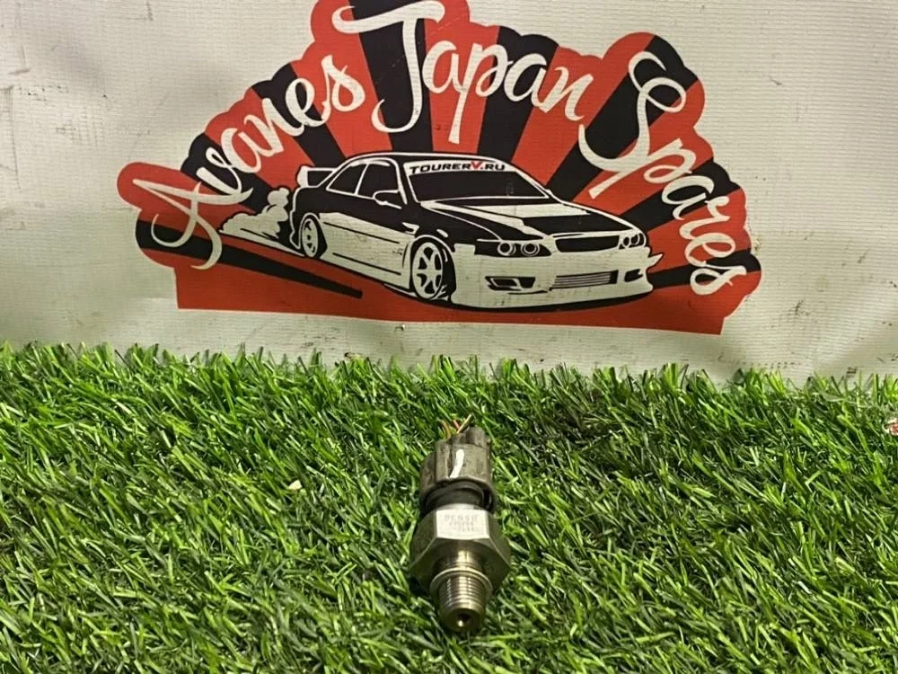 Датчик давления топлива Toyota Crown 2003 8945822010 JZS175 2JZ-FSE