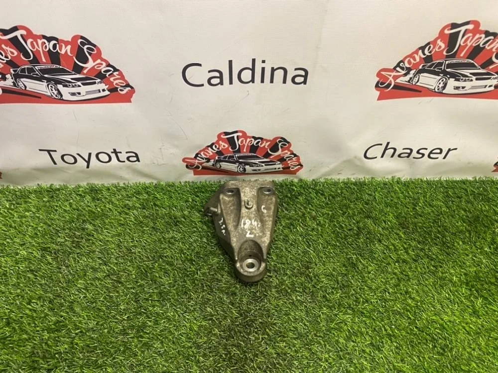 Кронштейн опоры двигателя Toyota Crown 2007 1230231010 GRS184 2GR-FSE, левый