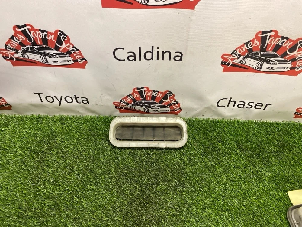 Клапан вентиляции крыльев Lexus Gs300 2000 6294030160 JZS160, задний